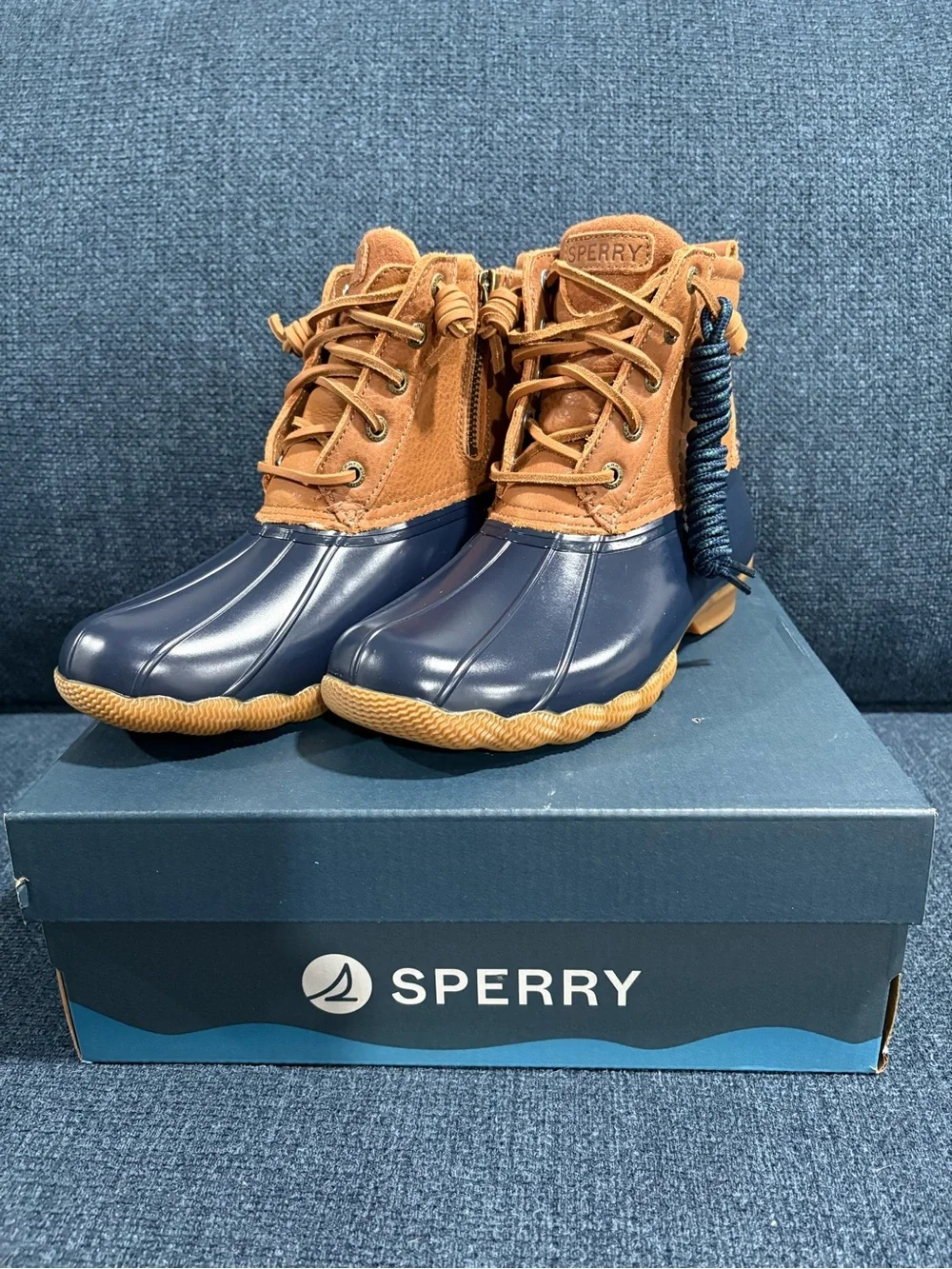 NIB- Women’s Sperry Saltwater Thinsulate Duck Lug Boot, Leather, Waterproof Sz 5